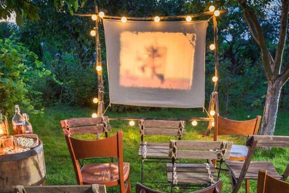 Can I Use a Sheet as a Projector Screen?